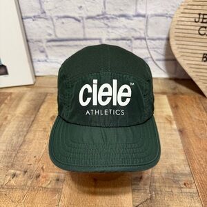 Ciele Athletics GO Cap Classic Green 5 Panel Running Hat Cool wick 
One size
